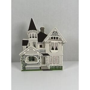 Drain House, 1981 Drain, Oregon Sheila's Wooden Shelf Sitter 1996 3010/4500